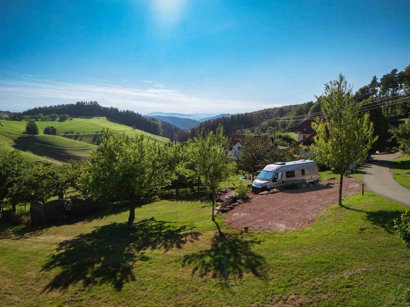 VIP-Comfort-Stellplatz im Schwarzwald am Grub-Daniel-Hof mit Blick ins Grüne