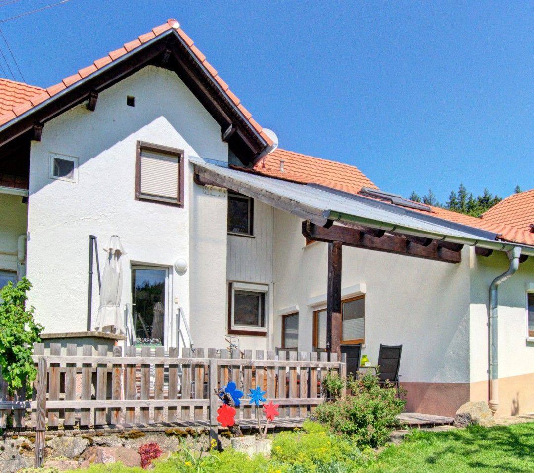 Große Terrasse der Ferienwohnung Gänseblümchen