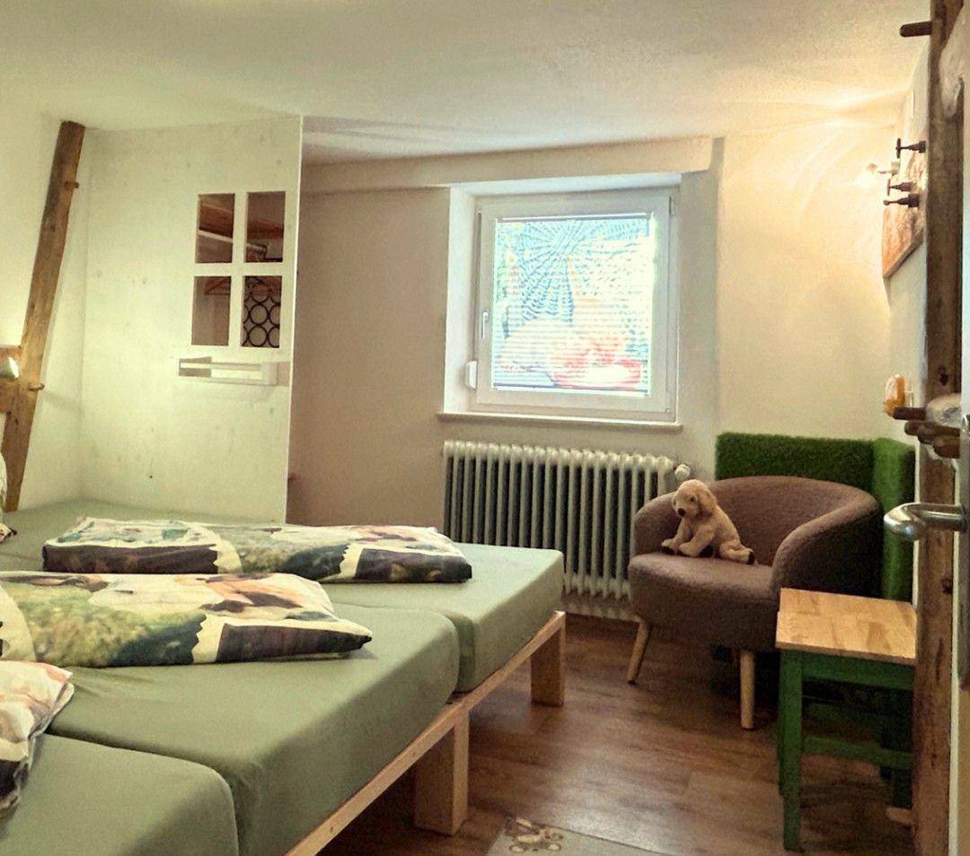 XXL-Bett im Kinderzimmer der Ferienwohnung Gänseblümchen